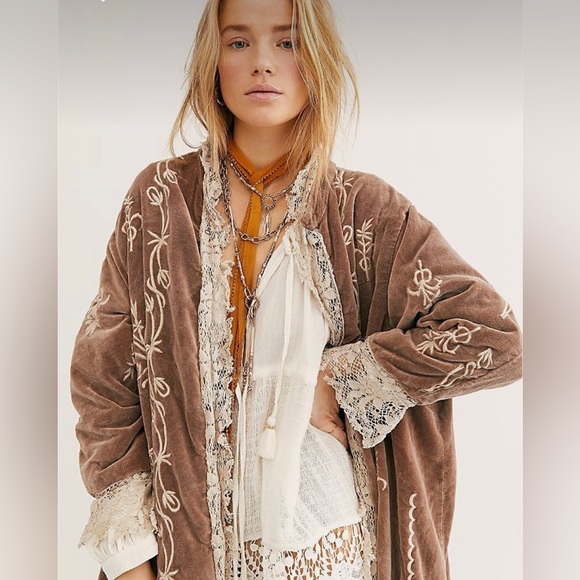 Free People 10 Items Mystery Box Reseller Inventory Box - Picture 7 of 9